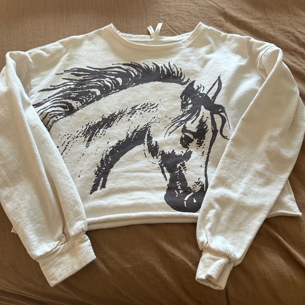 Roper White Sweatshirt with Black Horse Graphic